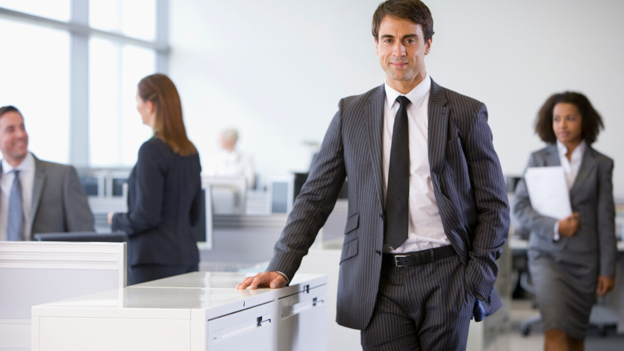 https://siekacz.pl/wp-content/uploads/2026/06/a-medium-shot-of-a-businessman-standing-while-lean-2026-01-11-08-39-22-utc-1280x720.jpg